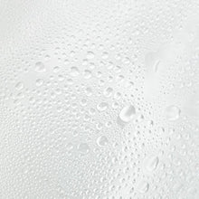Afbeelding in Gallery-weergave laden, Close-up van waterdruppels op een helder oppervlak die zuiverheid en hydratatie symboliseren.
